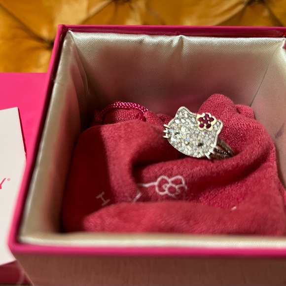 Hello Kitty Sanrio for Diamonique NWT Hello Kitty Flower Eternity Ring Size 8 🌸 - Picture 3 of 16